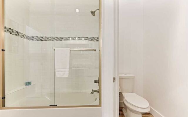 Pelican Beach - Three Bedroom Home