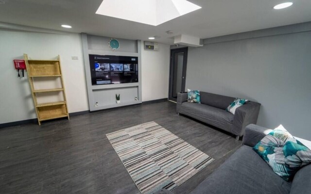 Homely Studio Next to City Centre