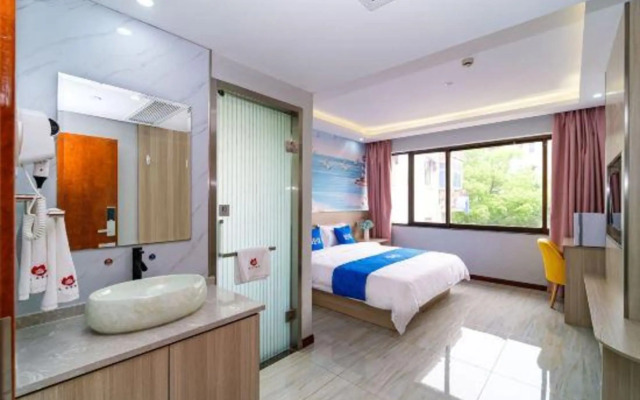 Qingzhu Yuexiang Hotel (Shanghai Fengjing Ancient Town)