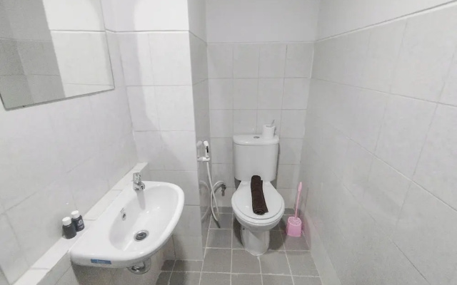 Modern Looking Studio Apartment At Suncity Residence