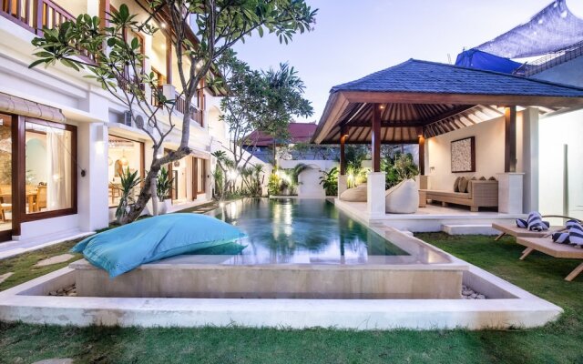 Canggu 400m Tobeach Escape 4br Designer Villa