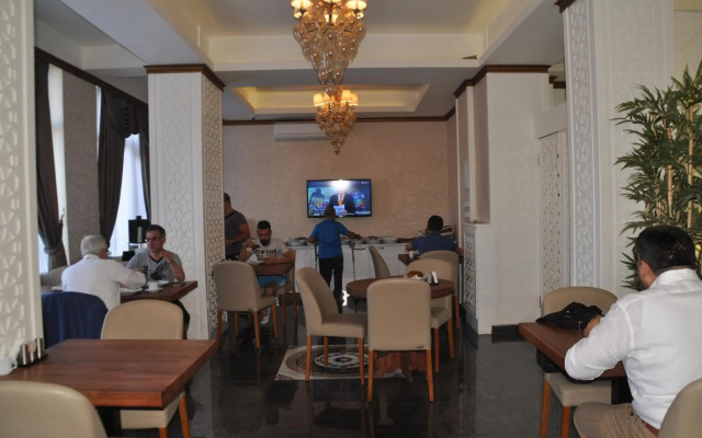 Grand Sera Hotel