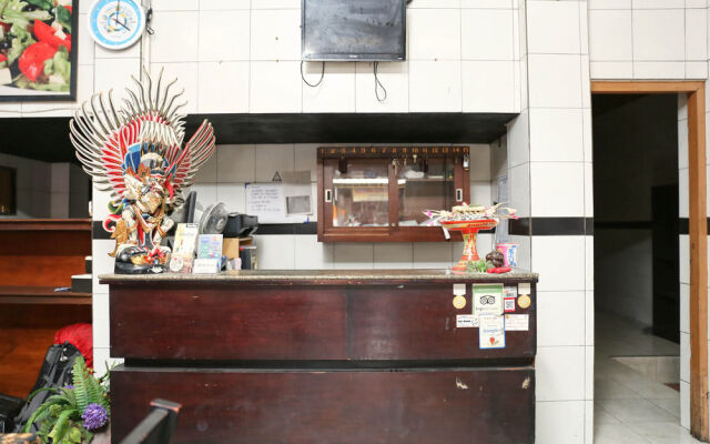 RedDoorz @ Mataram Kuta 2