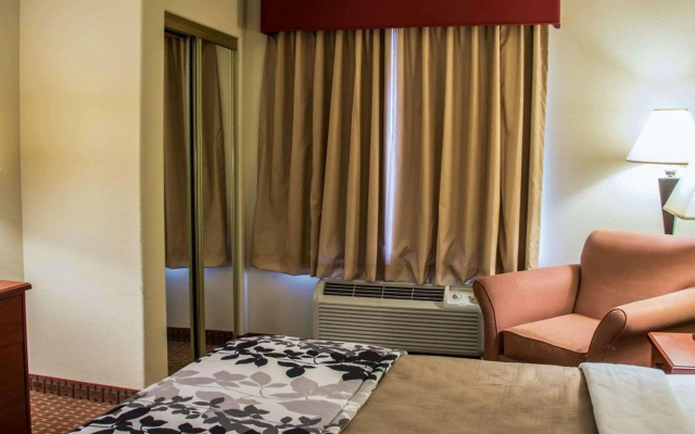 Sleep Inn & Suites at Six Flags