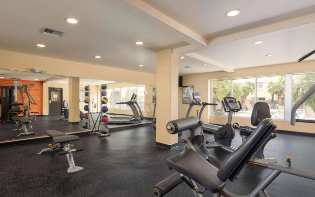 La Quinta Inn & Suites by Wyndham Tucson - Reid Park