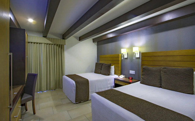Hotel La Pinta