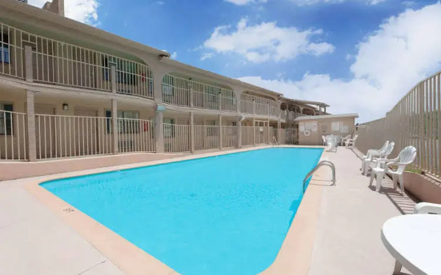 Days Inn Downtown-Nashville West Trinity Lane