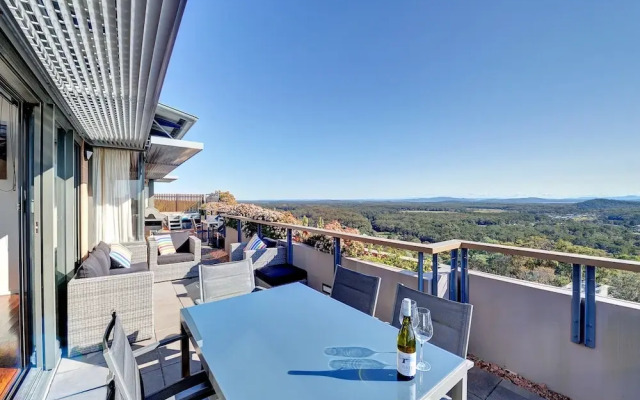 The Deckhouse, 22/26 One Mile Close