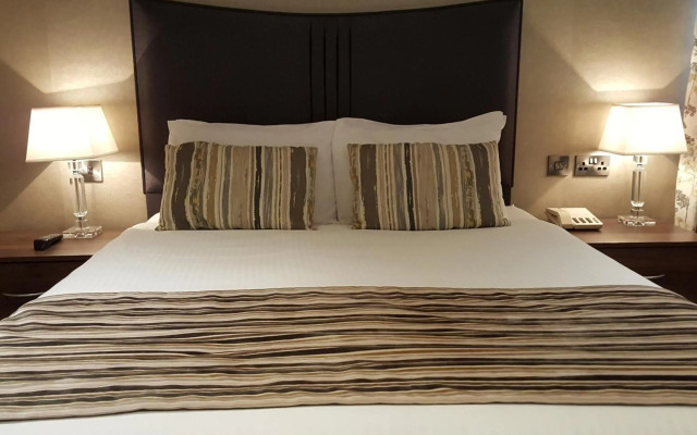 The Lodge Hotel