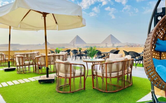 Palm Pyramids