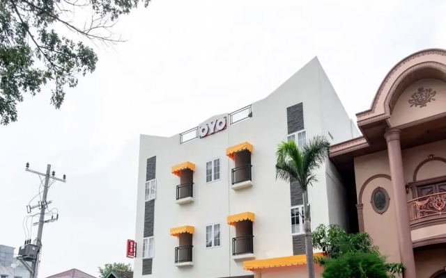 OYO 1185 Bukit Toedjoeh Residence Syariah