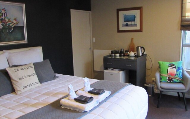 15 On Dillon Bed & Breakfast