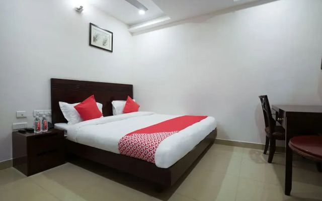 OYO Flagship 18828 Swagath Residency Kondapur