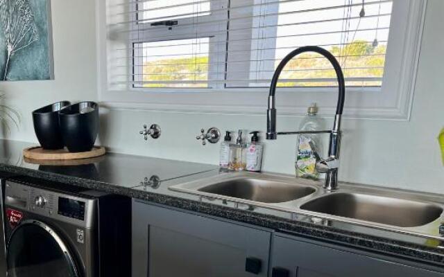 2 Dolphin Ridge , Bloubergstrand