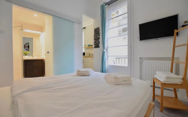 Standard Apartment by Hi5 - Fejer Gyorgy St