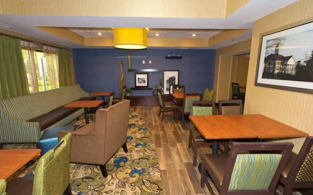 Hampton Inn Harrisonburg - South