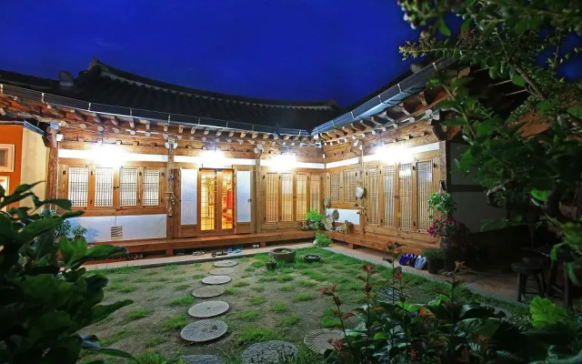 Jeonju Saekdong Jeogori Pension