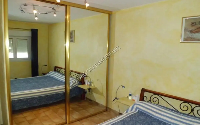 villa climatisée grande piscine 6-8 pers sans vis à vis