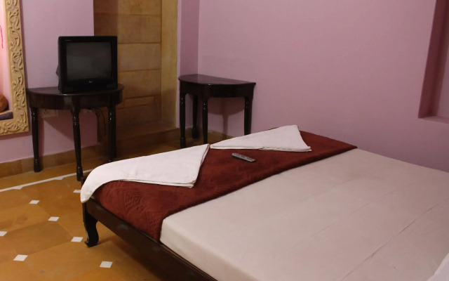 Gaji Hotel