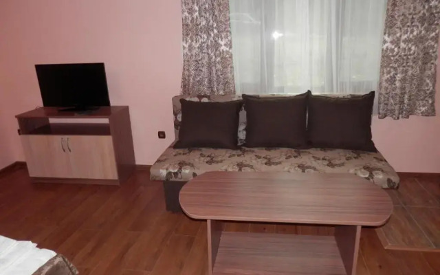 Family hotel Borovitsa