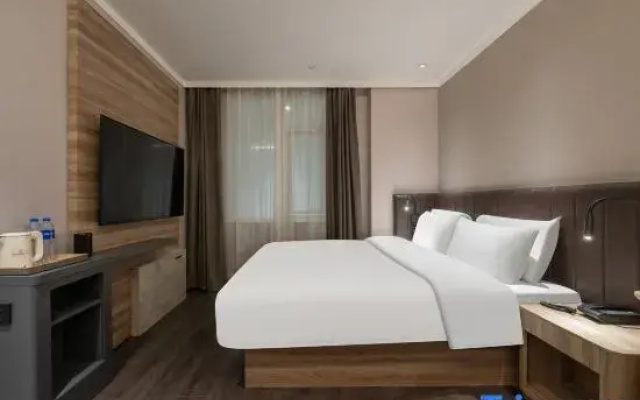 Huating Hotel