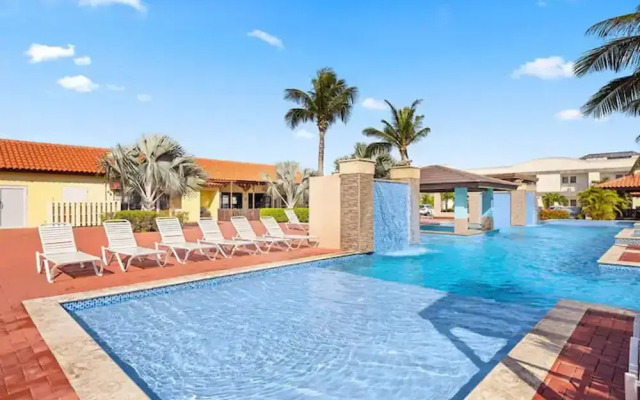 Lovely 1br1ba Condo Walk to Beach Pool BBQ