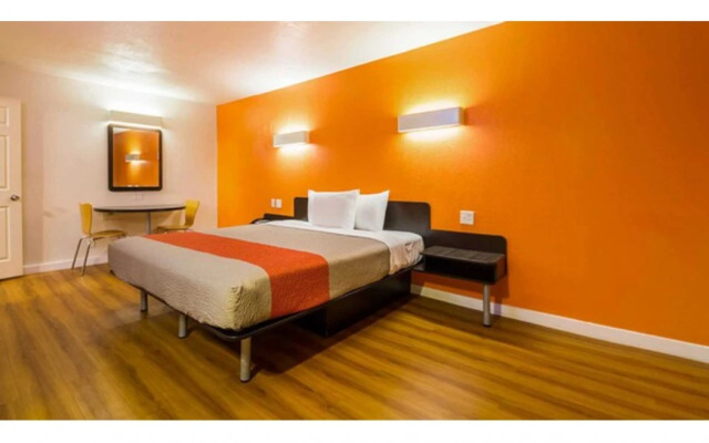 Motel 6 Garland, TX - Northeast Dallas