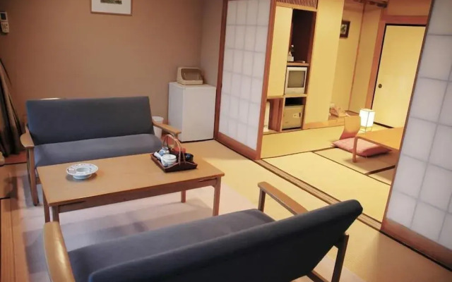 Wakakiryokan