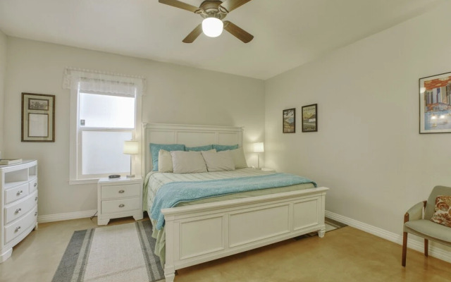 1460 Strand Way 2 Bedroom Home by Redawning