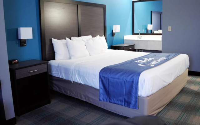 Days Inn by Wyndham Montgomery