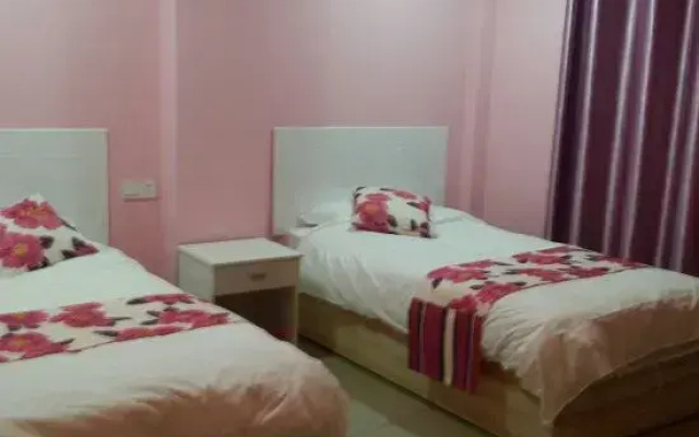 Binzhi Jingxin Hotel (Jiayuguan East Lake Ecological Tourism Scenic Area)