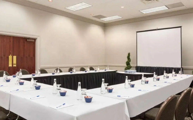 Wyndham Dallas Suites - Park Central