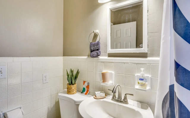 Modern Lakeland Vacation Rental: Patio & BBQ Grill