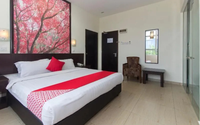 OYO 498 D&F Boutique Hotel Senawang