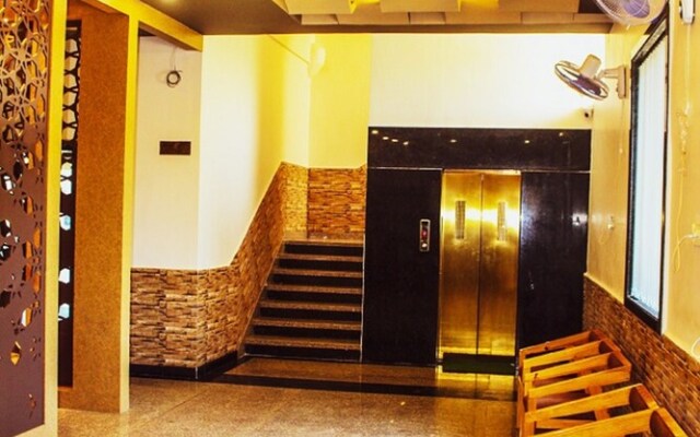 Hotel Charan Kamal