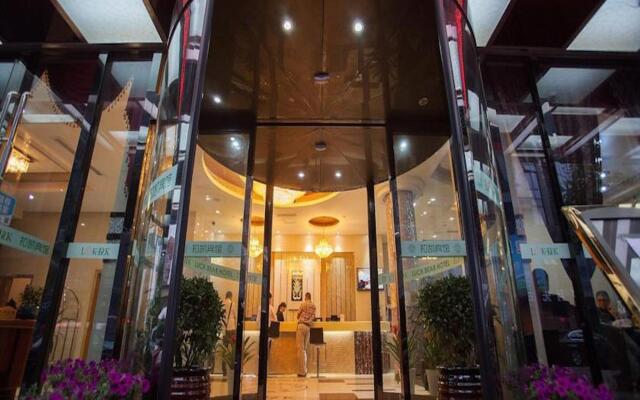 Yiwu Luckbear Hotel
