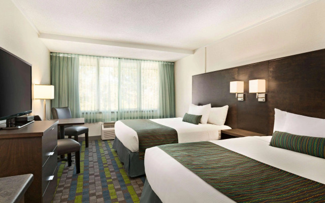 Days Inn by Wyndham Victoria Airport Sidney