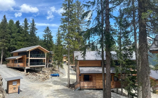 Appealing Chalet With Balcony