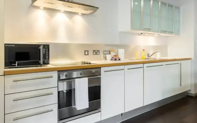 Contemporary 2 bed 2 Bath Islington Apartment