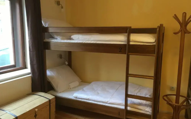 Castle-Wall-Inn - Hostel