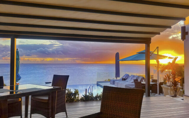 Sunset Reef St. Kitts