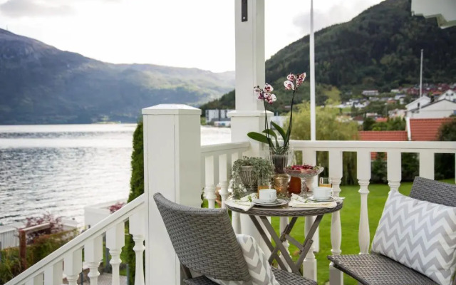 Hofslund Fjord Hotel