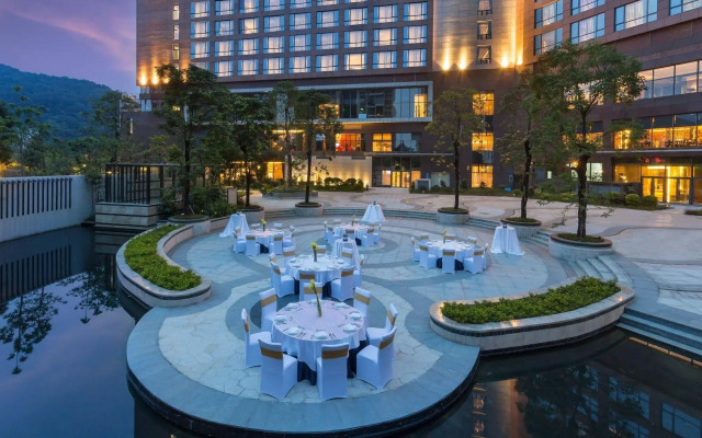 DoubleTree by Hilton Guangzhou Science City-Free Shuttle Bus Service During Canton Fair Period