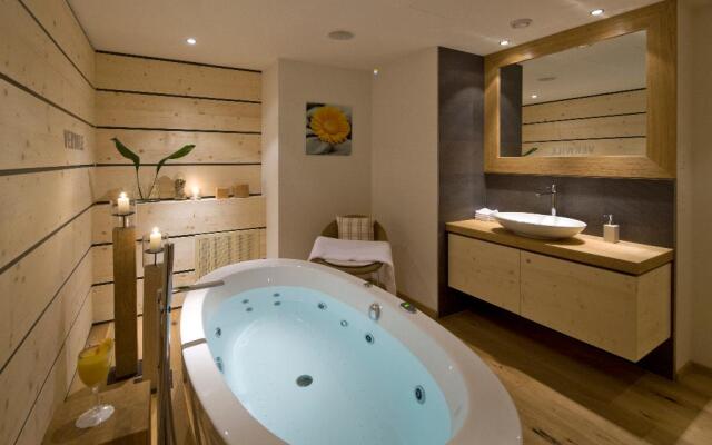 Swiss Alpine Hotel Allalin