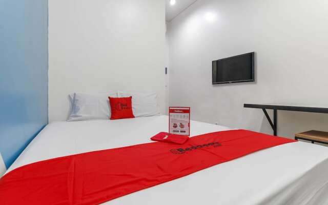 RedDoorz Plus @ Pecenongan