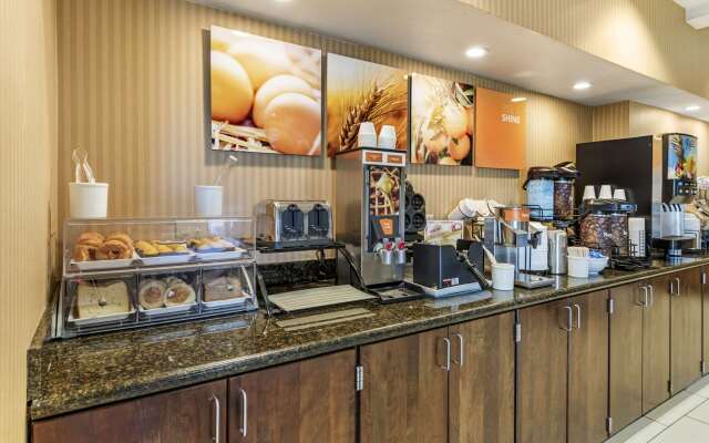 Comfort Inn Albert Lea at Trails Travel Center