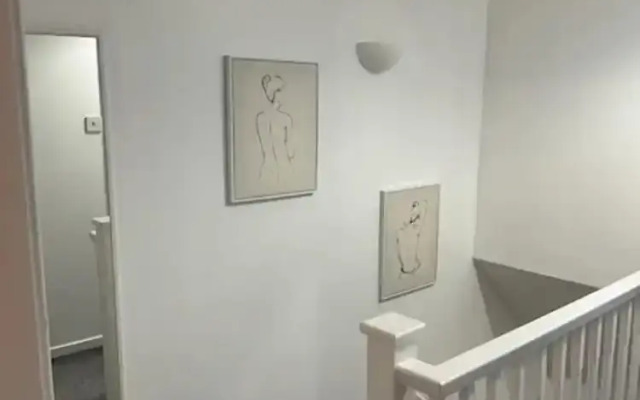 3 Floor 2 Bedroom House