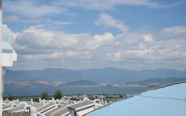 Sweetome Vacation Rentals (Erhai Longwan)