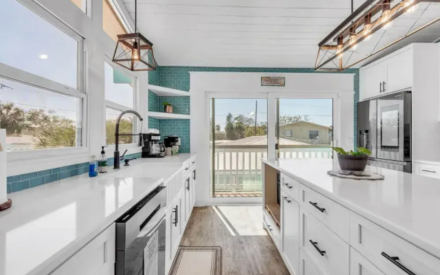 Bates Avenue House