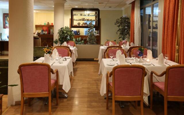 Forest Park Hotel
